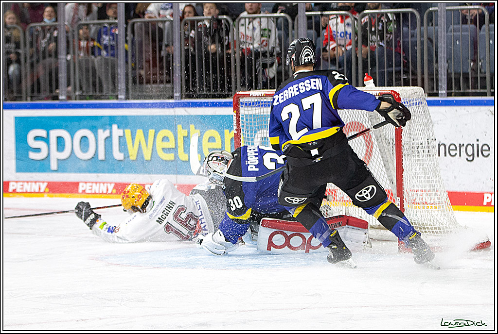 PENNY DEL; Koelner Haie- Fishtown Pinguins Bremerhaven; Koeln, 23.11.2021